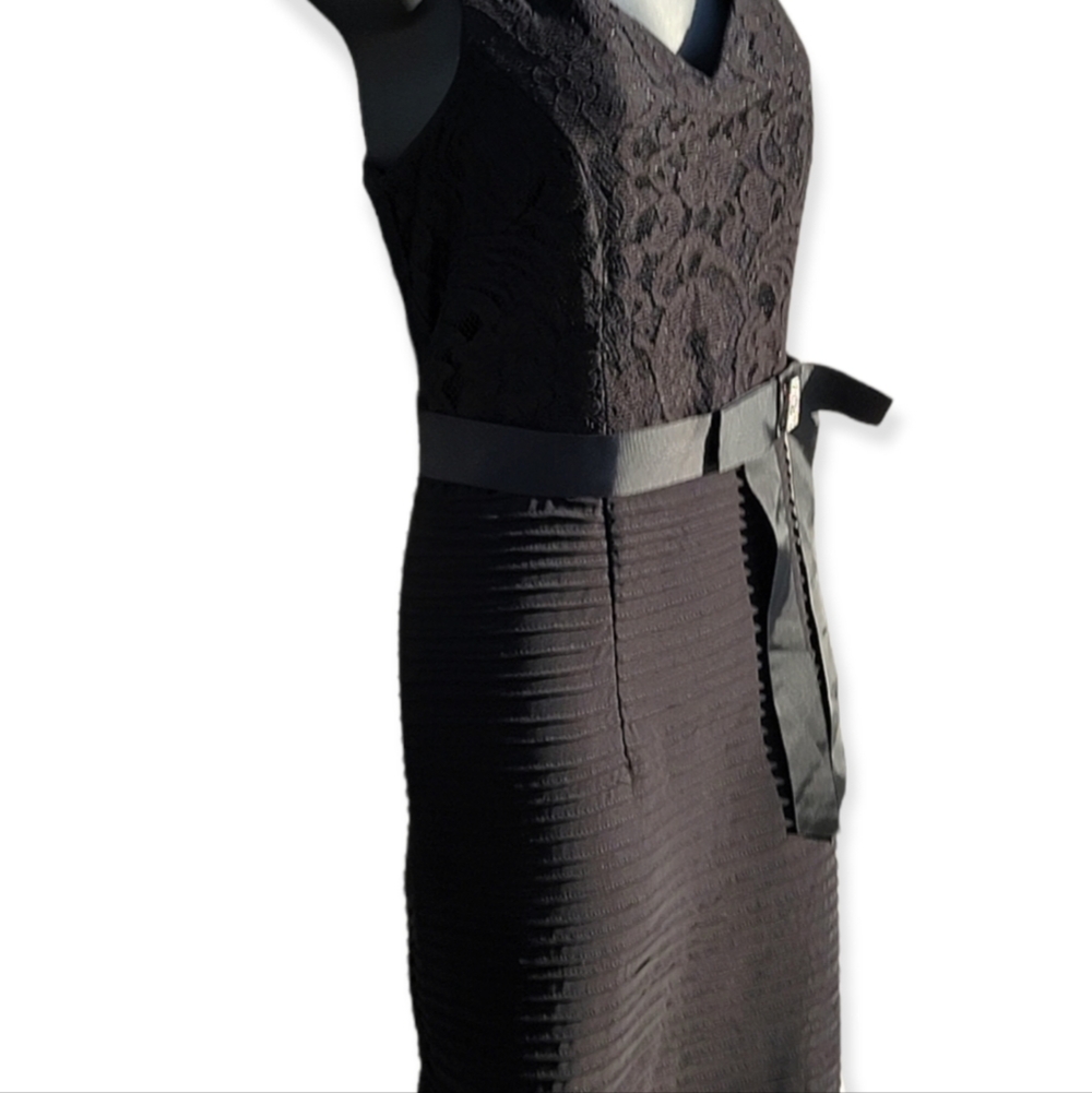 Brand New Scarlett Cocktail Dress Black Lace Top MSRP $90 Womens Size 8. - Picture 2 of 3